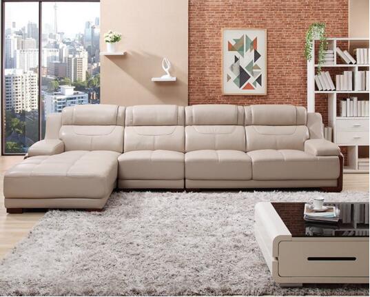 现代皮革组合沙发的时尚性与多功能性