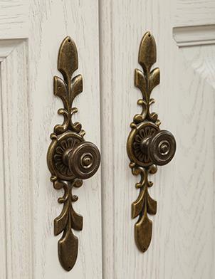 如何清洁和维护整体衣柜