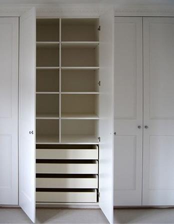 建造一个衣柜，以获得更多的存储空间