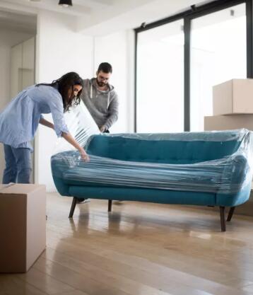 搬到新家时，如何规划和布置家具？